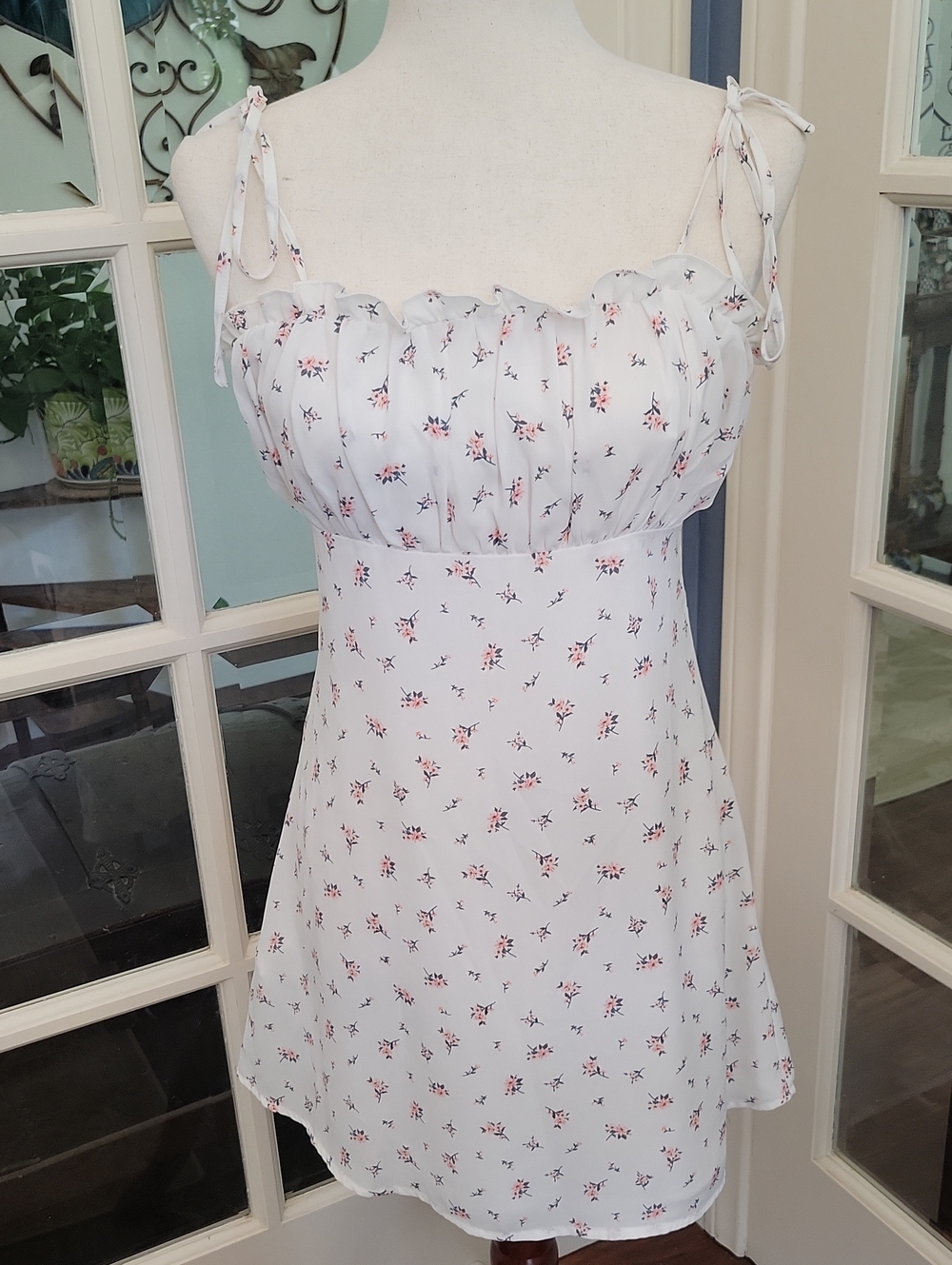 LULUS White Floral Tie-Shoulder Sundress | Size: S